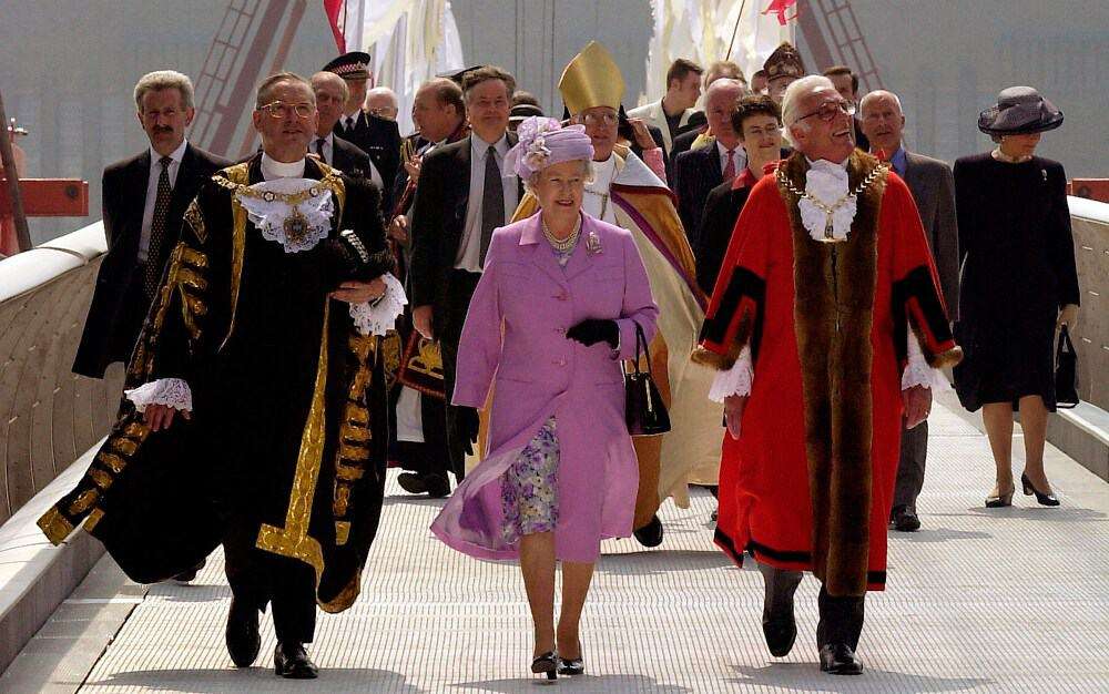 Charlie Cherrill as Millennium Mayor with the Queen on Millennium Bridge