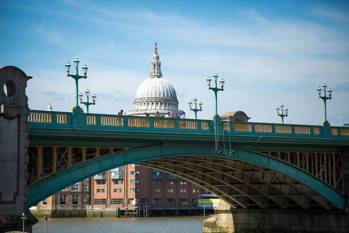 Southwark Bridge, 'the iron bridge' (image courtesy of City of London Corporation Bridge House Estates Committee)