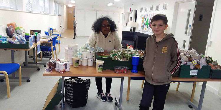 People using the RJ4All food bank