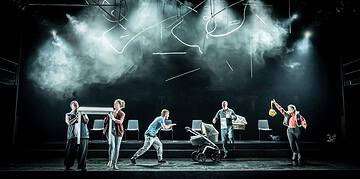 Romeo and Juliette being performed at the National Theatre. Photo: Marc-Brenner