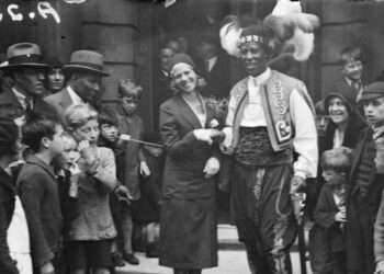 Prince Monolulu and his bride. (credit: National Science and Media Museum.)