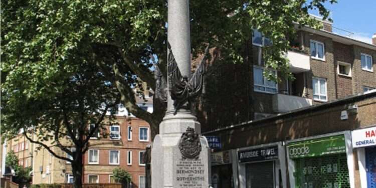 West Lane War Memorial (Stephen Craven)